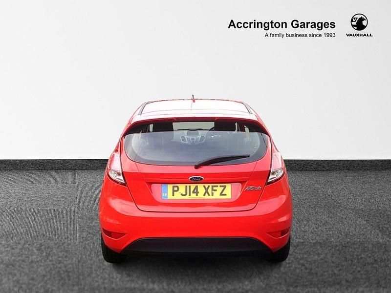 Used Ford Fiesta Studio 2014 Red Hatchback