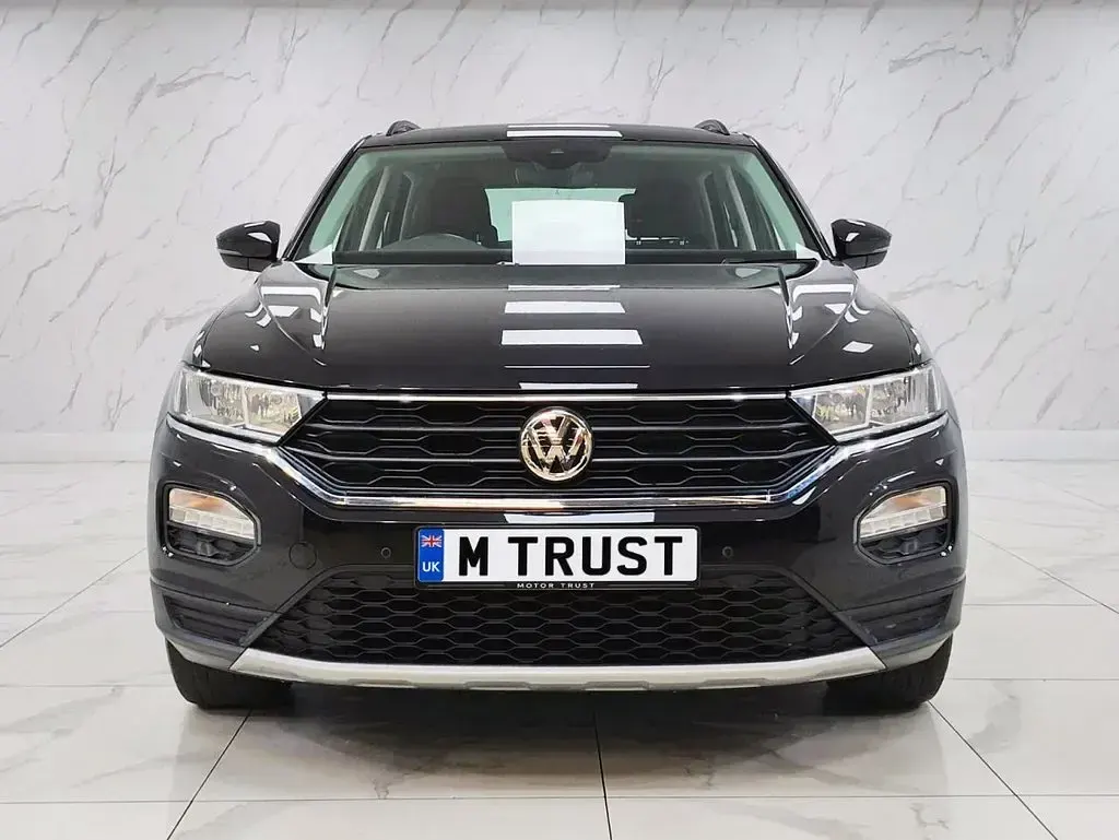 Used VW T-Roc SE 115 HP (84 kW) 2020 Black SUV