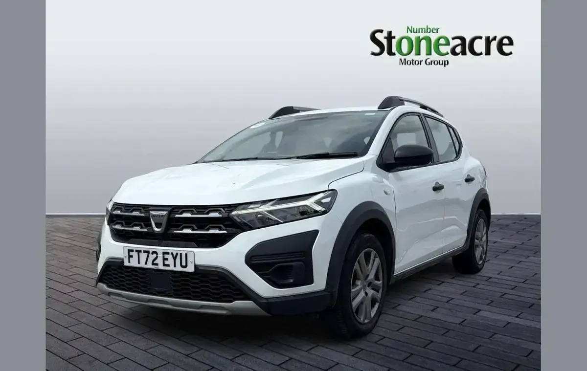 Used Dacia Sandero Essentiel 99 HP (72 kW) 2023 White Hatchback