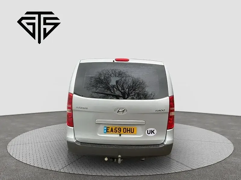 Used Hyundai I800 Style 2009 Silver MPV