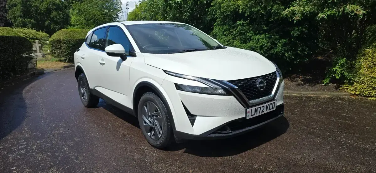 Used Nissan Qashqai Acenta Premium 2022 White SUV