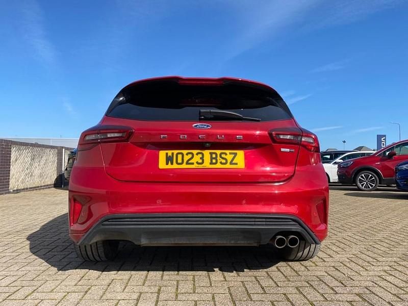 Used Ford Focus ST-Line X 2023 Red Hatchback