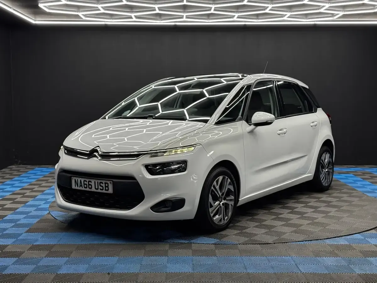 Used Citroën C4 Picasso SELECTION 2016 White MPV