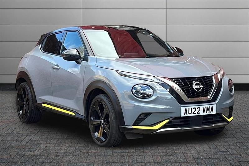 Used Nissan Kiiro 114 HP (83 kW) 2022 Ceramic grey with pearl black roof Hatchback