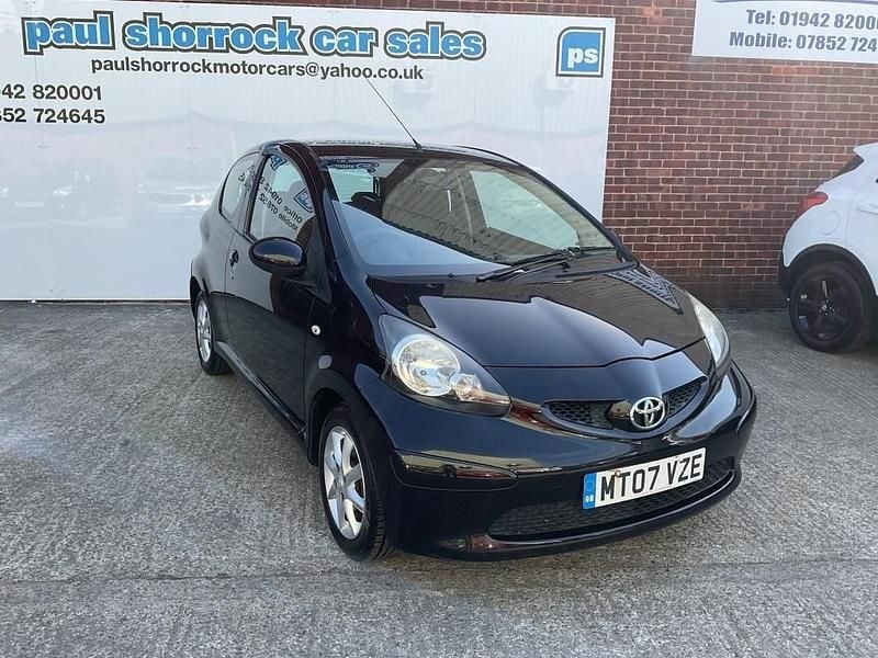 Begagnad Toyota Aygo 2007 Svart Halvkombi