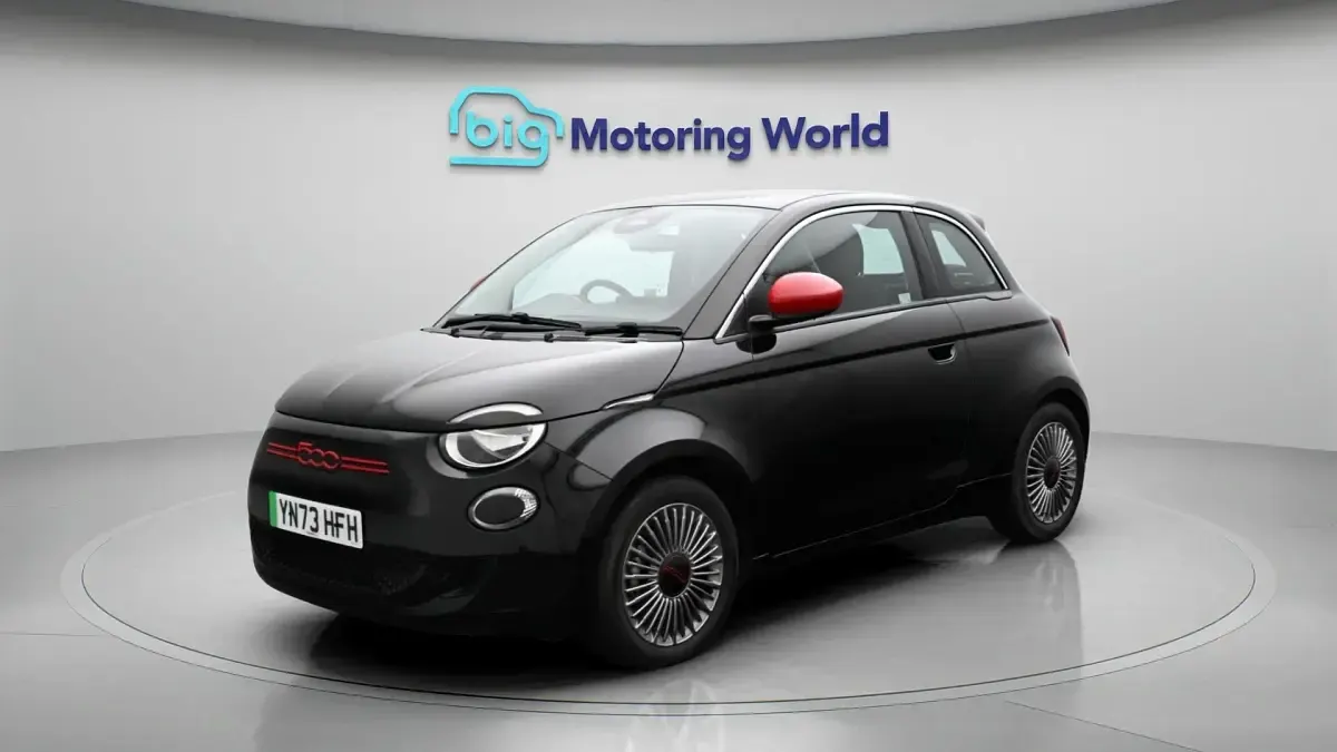 Second-hand Fiat 500e Red 69 kW (94 CP) 2024 Hatchback