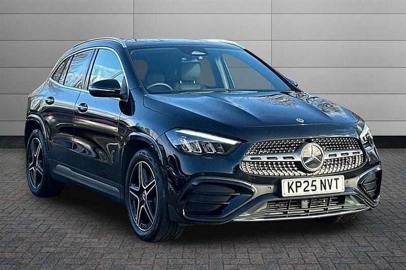 Used Mercedes GLA200 Executive 163 HP (119 kW) 2025 Black SUV