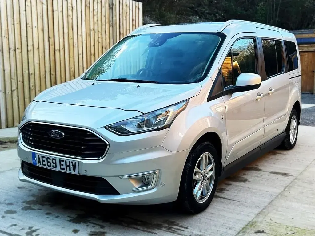 Usado Ford Grand Tourneo Connect 2019 Prateado Monovolume