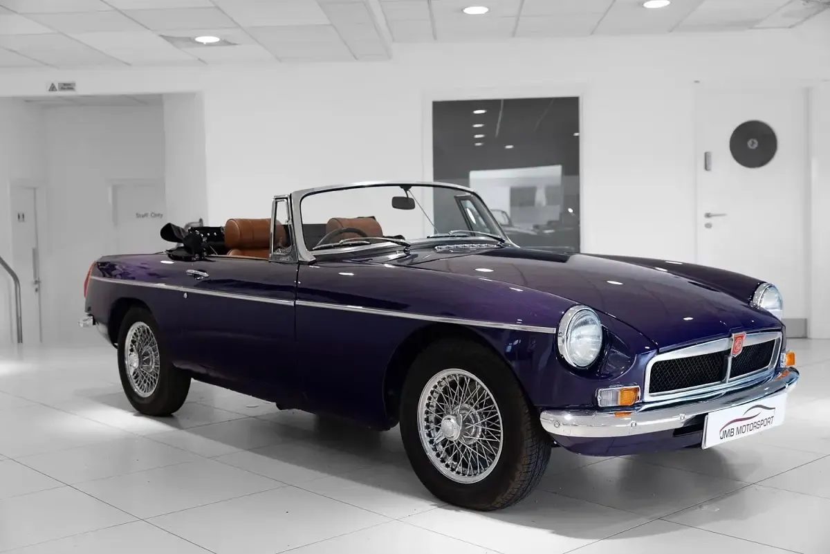 Used MG B 95 HP (69 kW) 1974 Mauve/purple Cabriolet