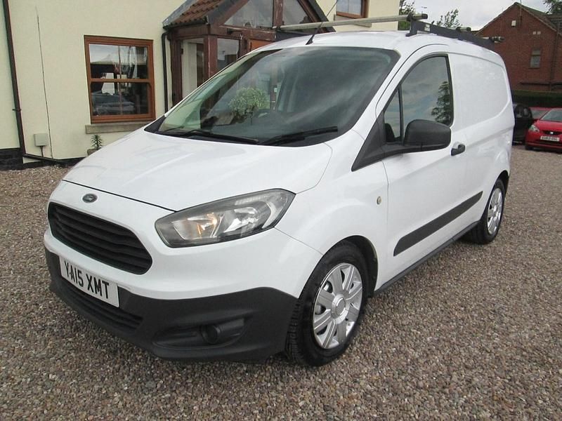 Usado Ford Transit 75 HP (55 kW) 2015 Branco Van