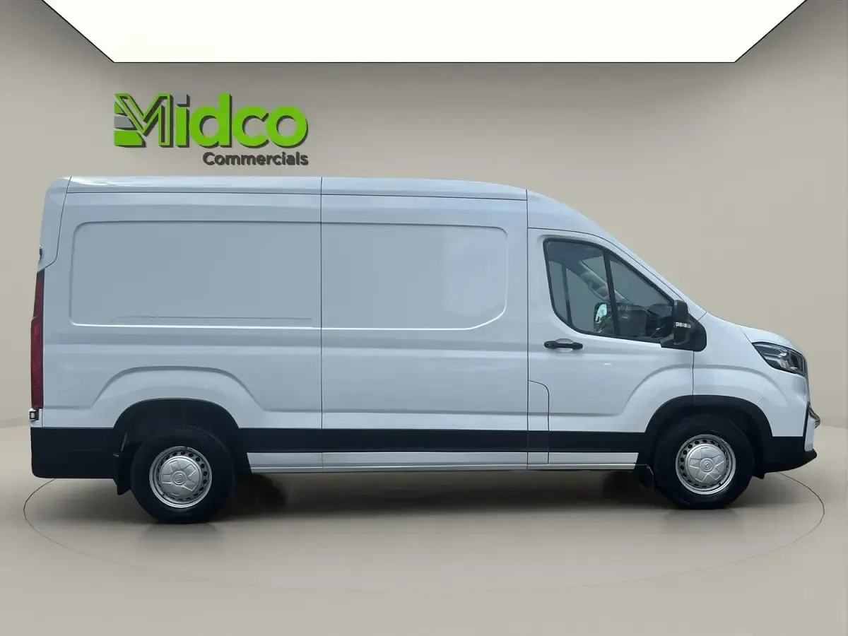 Used Maxus V90 161 HP (118 kW) 2023 White Van