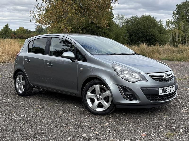 Silver Used 2013 Vauxhall Corsa Hatchback | £3,999 (Good price) - Image 1/4