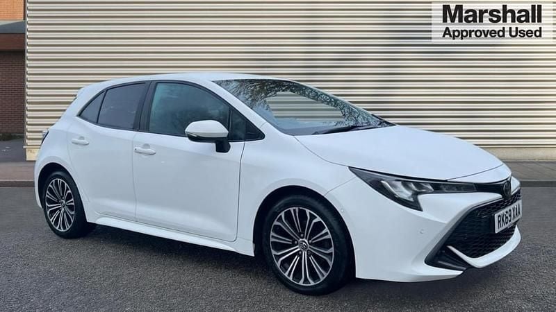 Used Toyota Corolla Design 116 HP (85 kW) 2019 White