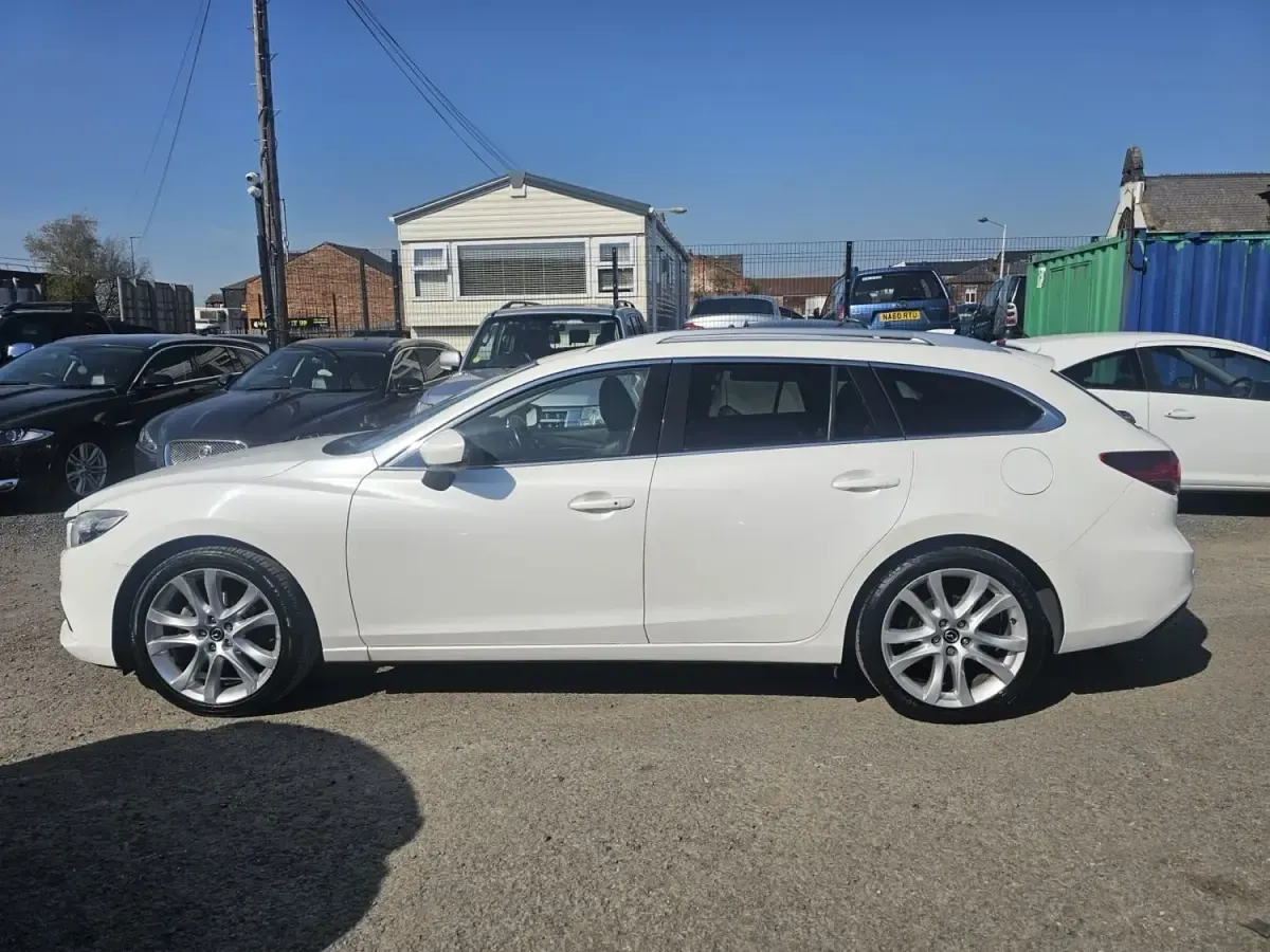 Usado Mazda 6 Inclusive 175 CV (128 kW) 2014 Blanco Familiar