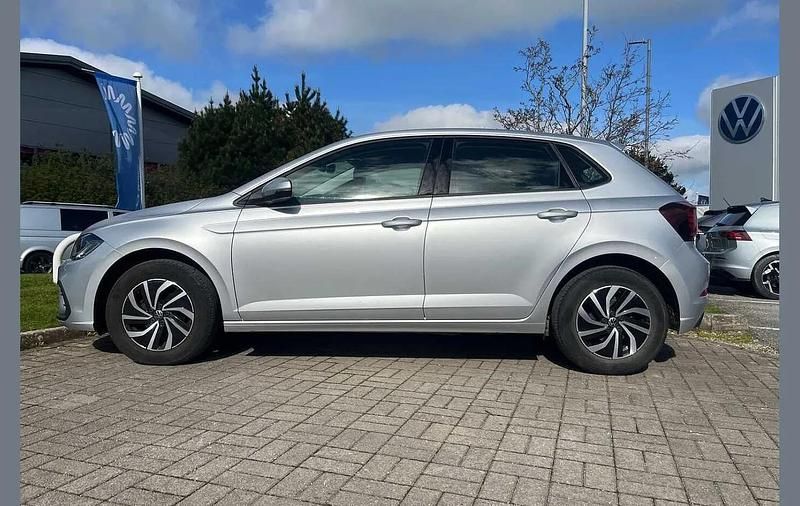 Used VW Polo Life 95 HP (69 kW) 2023 Silver Hatchback