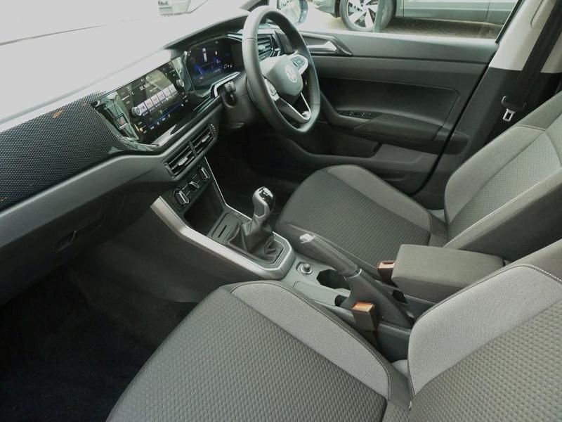 Begagnad VW Polo Match 2026 Silver Halvkombi