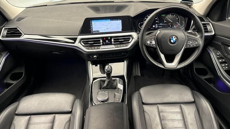 Used BMW 318 Sport Line 148 HP (108 kW) 2019 Black