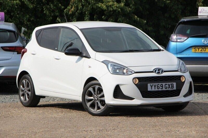 White Used 2019 Hyundai i10 Hatchback | £9,980 (Fair price) - Image 1/3