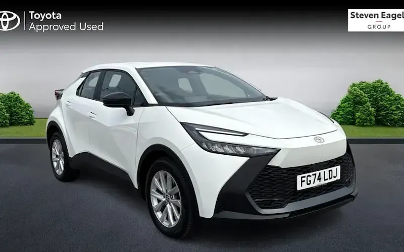 Used Toyota C-HR 140 HP (102 kW) 2026 SUV