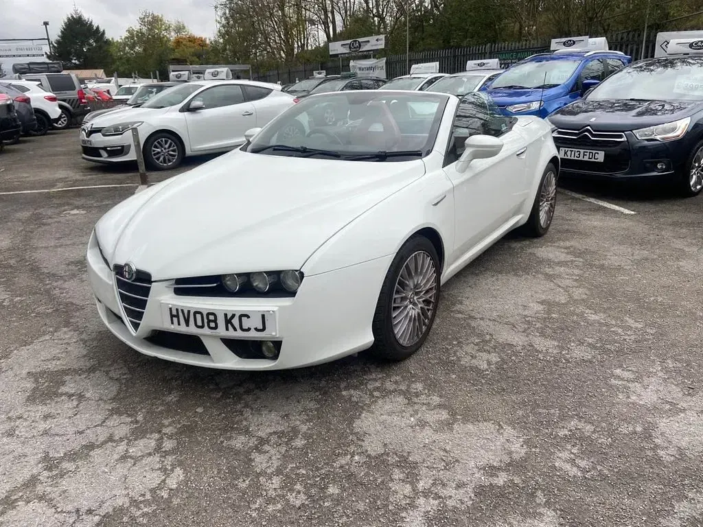 Used Alfa Romeo Spider 200 HP (147 kW) 2008 White Cabriolet