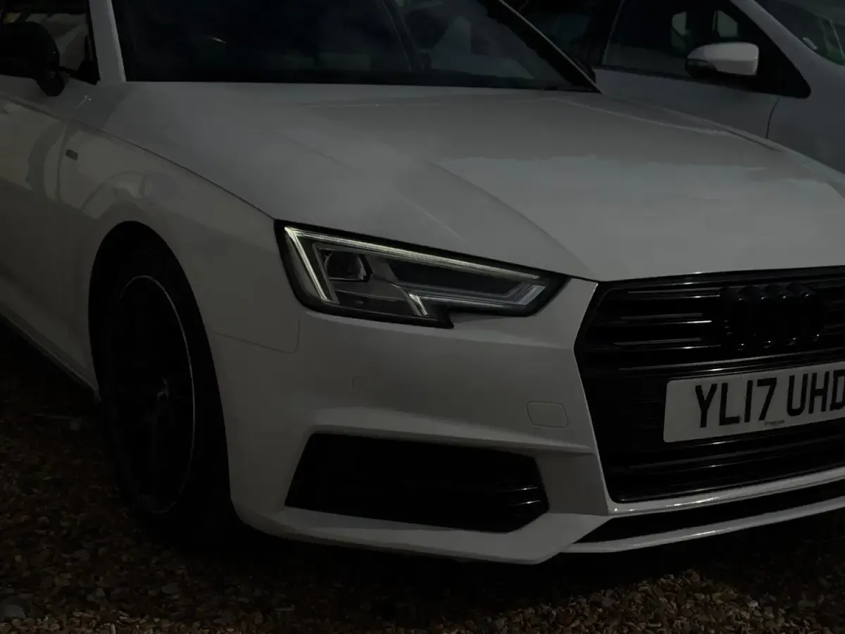 Usado Audi A4 Black Edition 150 CV (110 kW) 2017 Blanco Berlina