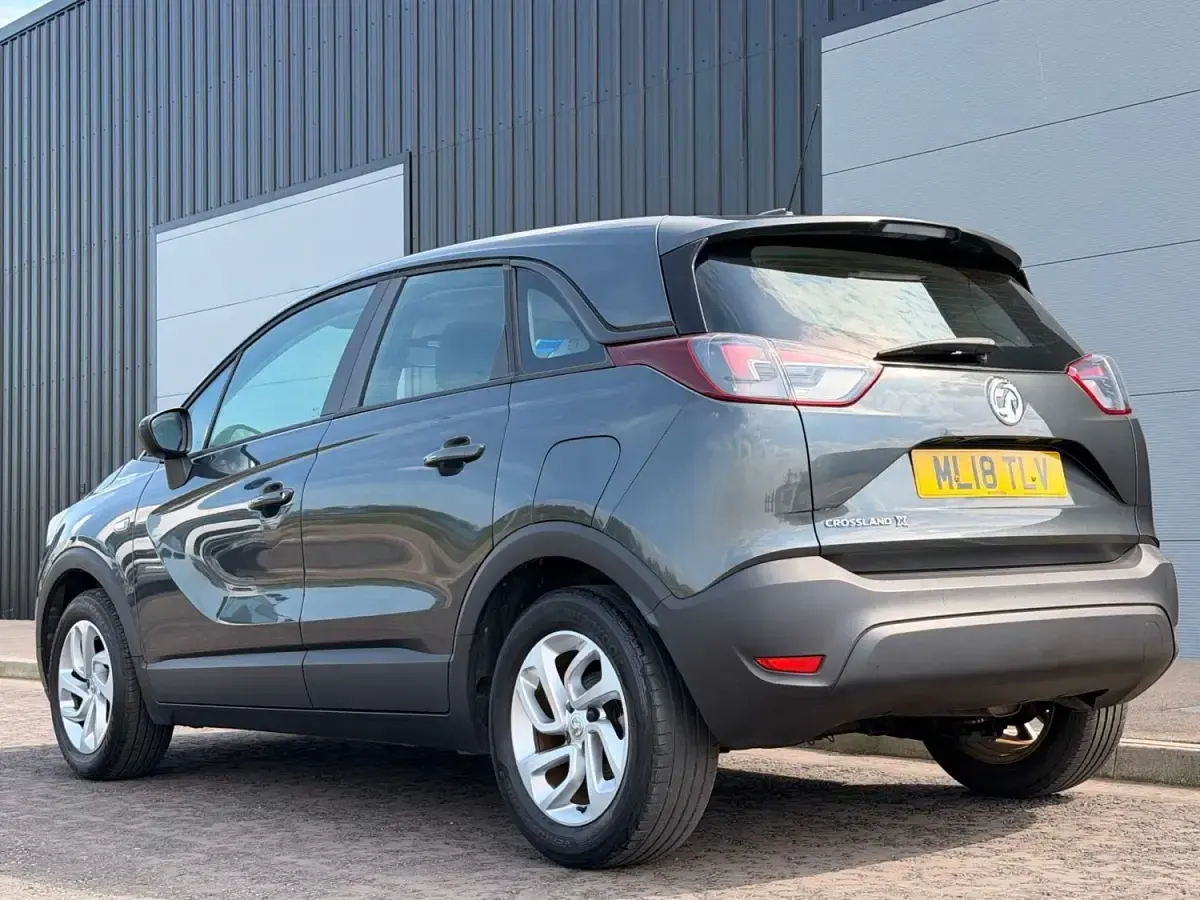 Second-hand Vauxhall Crossland X 81 CP (59 kW) 2018 Gri SUV