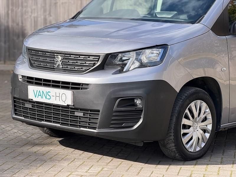 Second-hand Peugeot Partner Premium 2021 Gri Monovolum