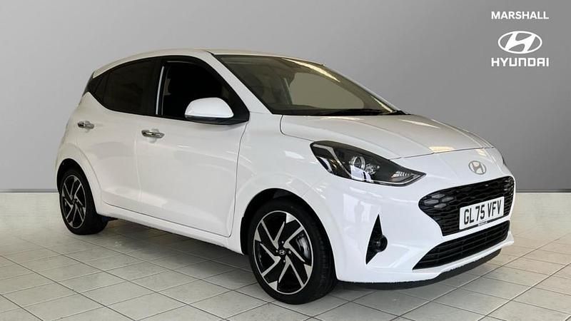 Atlas white New 2025 Hyundai i10 Premium Hatchback | £17,085 (Good price) - Image 1/4