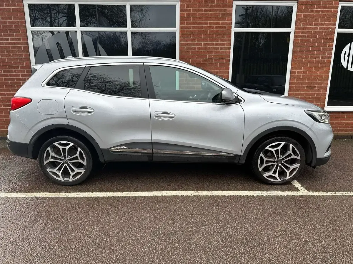 Begagnad Renault Kadjar GT-Line 140 HK (102 kW) 2020 Grå SUV
