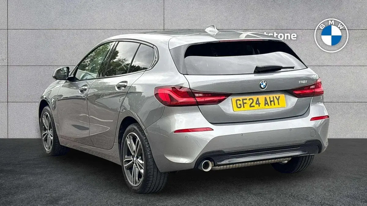Used BMW 118 Sport Line 134 HP (98 kW) 2024 Grey Hatchback