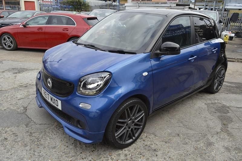 Used Smart ForFour Brabus 90 HP (66 kW) 2017 Blue Hatchback