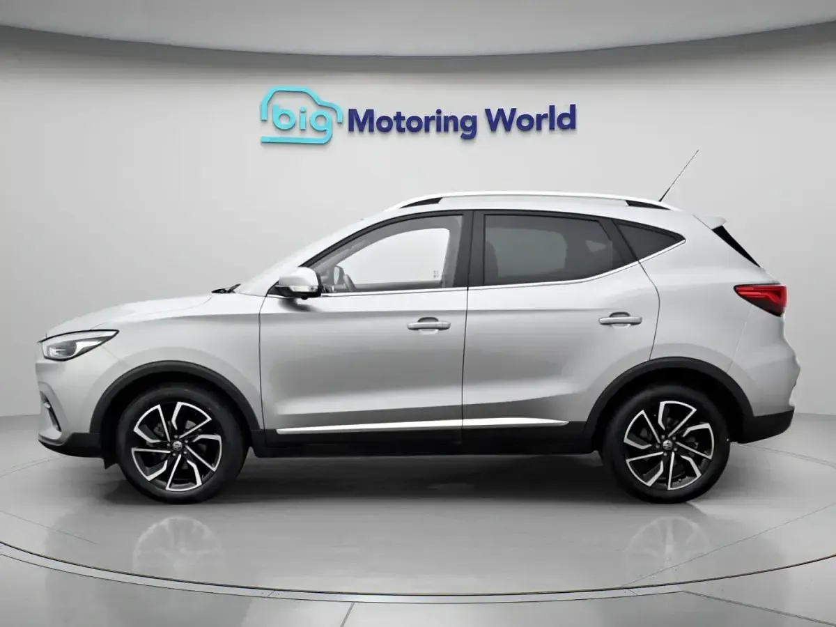 Used MG ZS Exclusive 110 HP (80 kW) 2023 Silver SUV