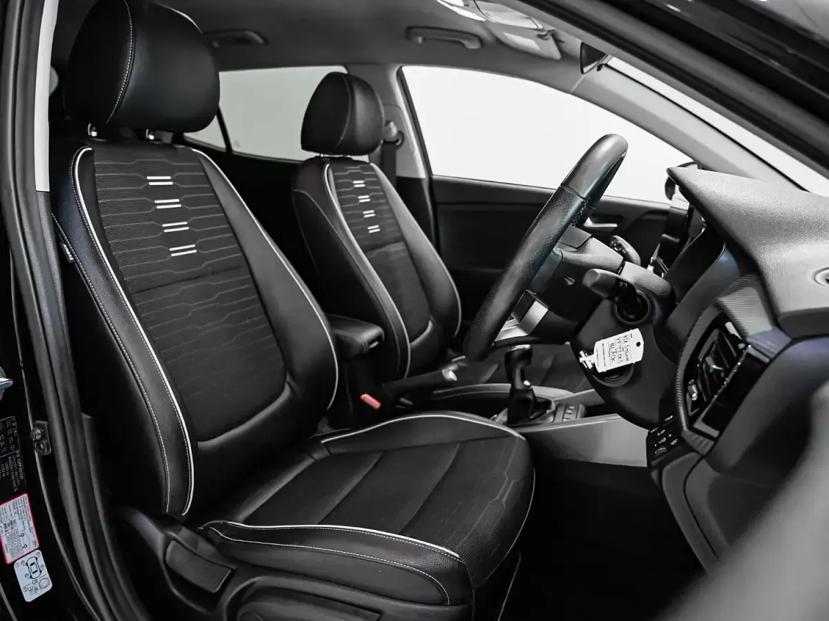 Used Kia Stonic GT-Line 118 HP (86 kW) 2022 Black SUV