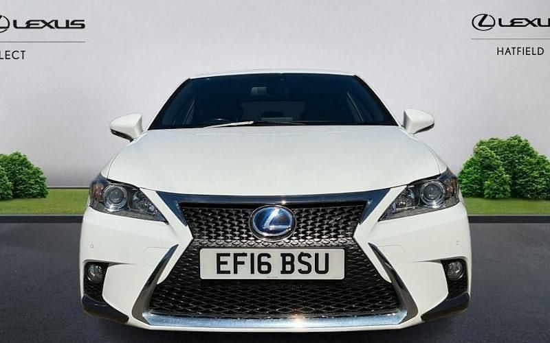 Used Lexus CT200h Sport Line 136 HP (100 kW) 2017 Hatchback