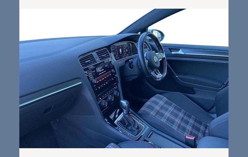 Used VW Golf VIII GTI 245 HP (180 kW) 2020 Pure white Hatchback