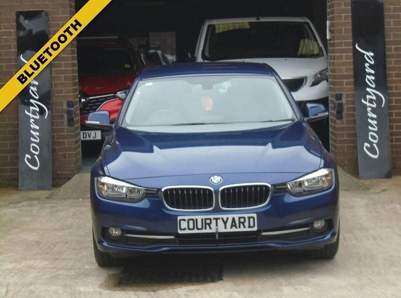 Used BMW 318 Sport Line 136 HP (100 kW) 2016 Blue Sedan