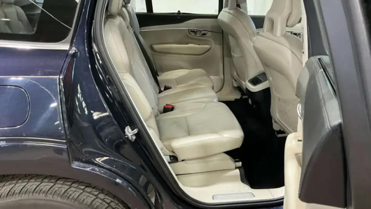Used Volvo XC90 Inscription 221 HP (162 kW) 2015 Blue SUV