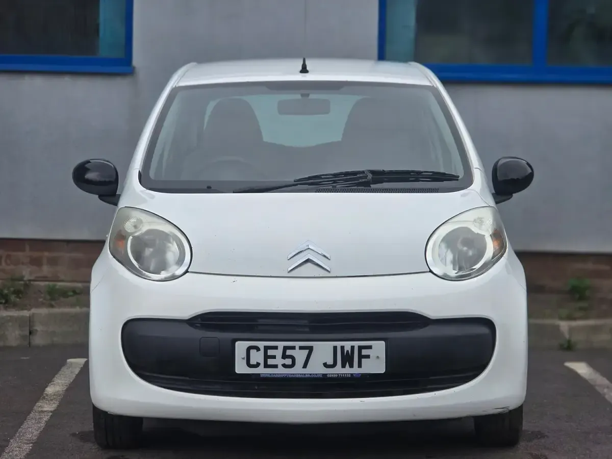 Used Citroën C1 68 HP (50 kW) 2007 White Hatchback