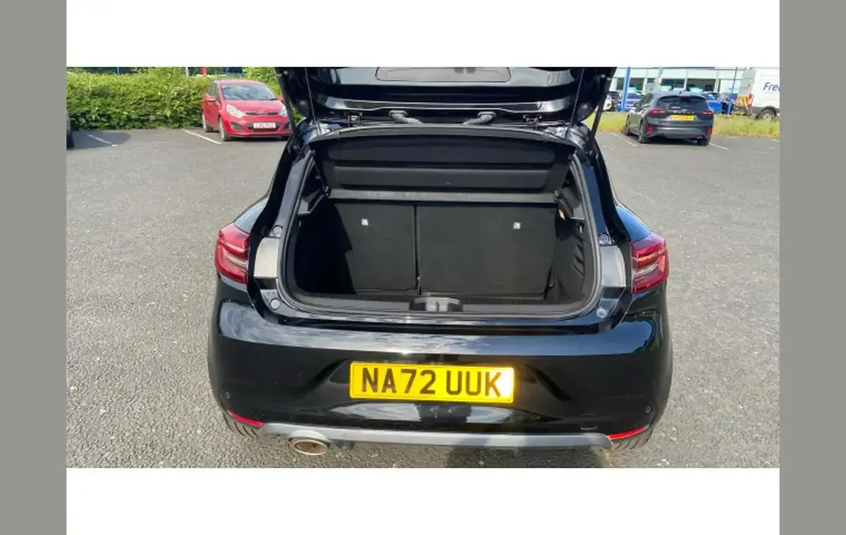 Used Renault Clio RS Line 88 HP (64 kW) 2022 Black Hatchback