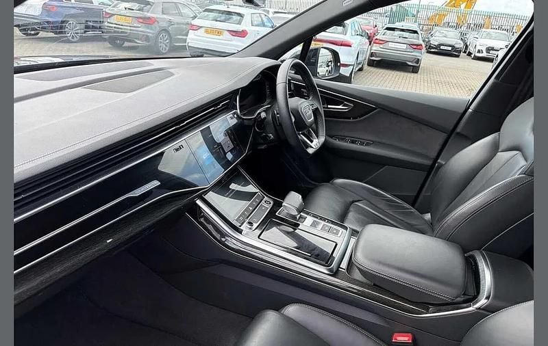 Begagnad Audi Q7 S-Line 228 HK (167 kW) 2023 Svart SUV