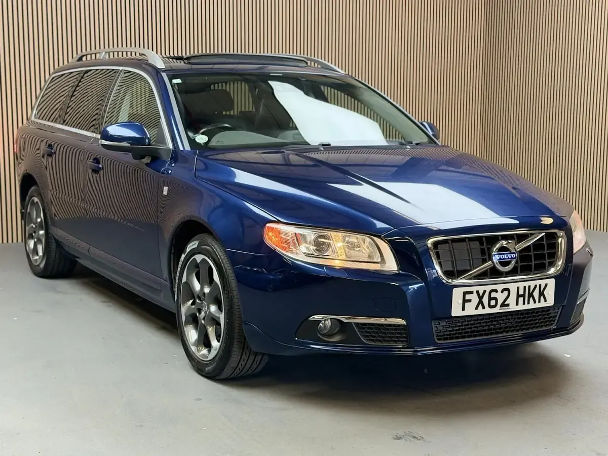 Used Volvo V70 2026 Blue
