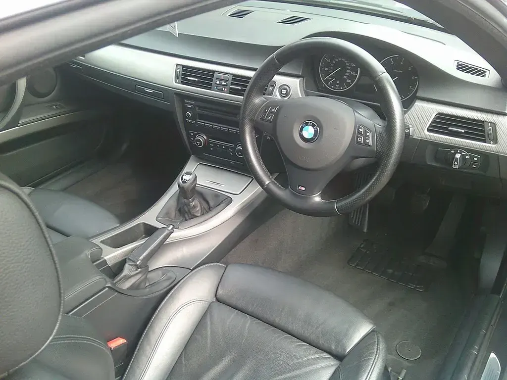 Usado BMW 320 M Sport 2012 Cinzento Coupé