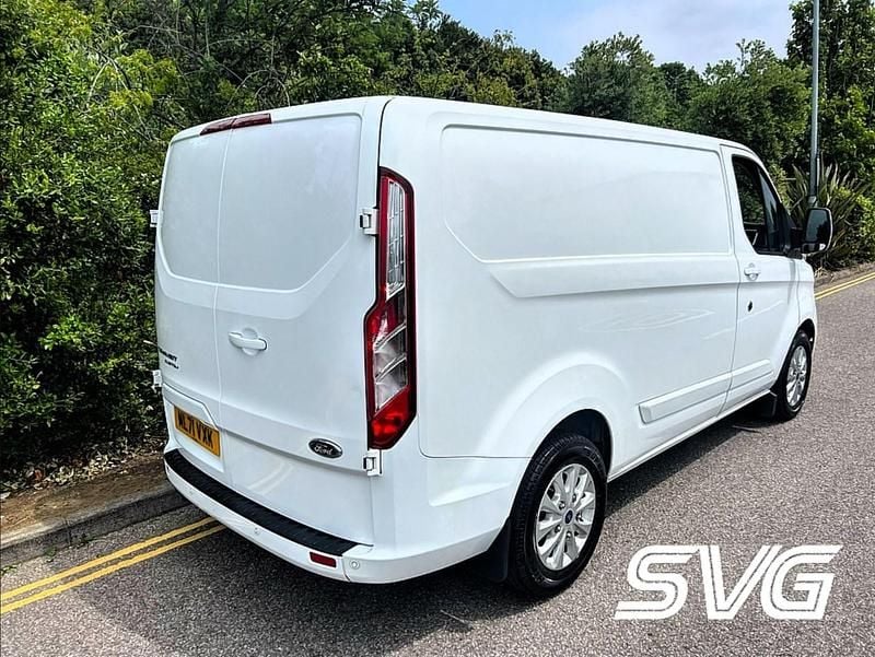 Used Ford Transit Custom Limited 130 HP (95 kW) 2021 White Van