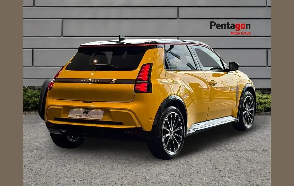 New Renault R5 Iconic 108 kW (147 HP) 2025 Other Hatchback