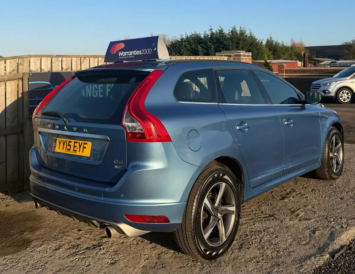 Used Volvo XC60 R-Design 181 HP (133 kW) 2015 Blue SUV