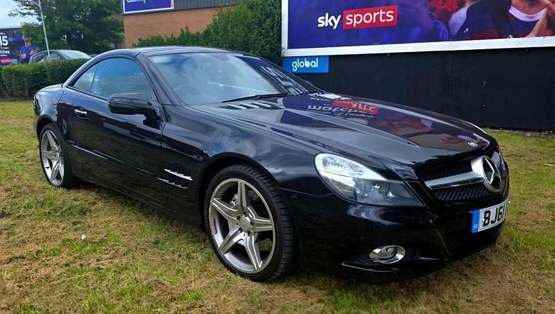 Black Used 2011 Mercedes SL350 Cabriolet | £9,995 (Fair price) - Image 1/4