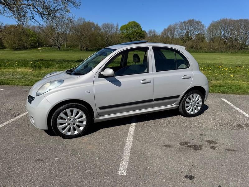 Begagnad Nissan Micra 88 HK (64 kW) 2007 Silver Halvkombi