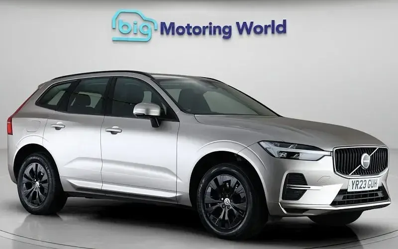 Used Volvo XC60 Core 250 HP (183 kW) 2023 SUV