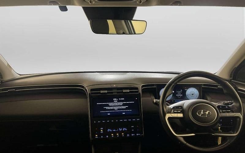 Used Hyundai Tucson SE 150 HP (110 kW) 2021 White SUV