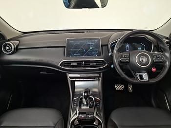 Used MG HS Exclusive 162 HP (119 kW) 2023 Red SUV